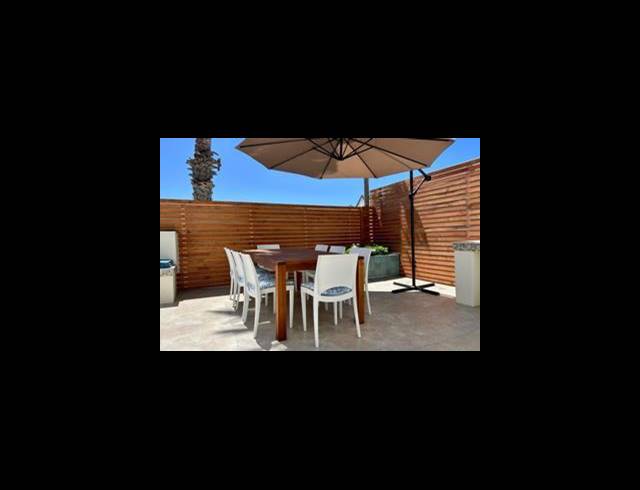 3 BEDROOM HOUSE FOR SALE IN JEFFREYS BAY CENTRAL